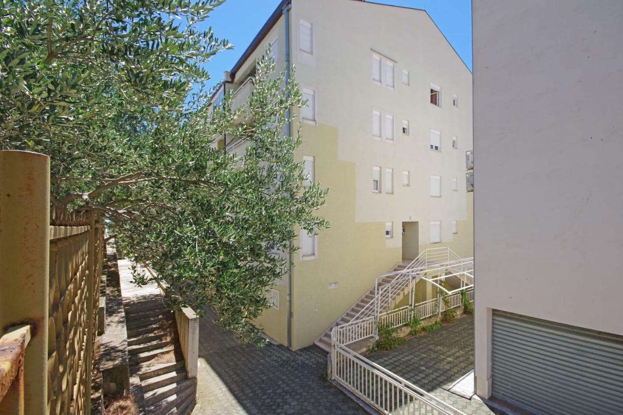 Apartment Dalija Baška Voda Esterno foto
