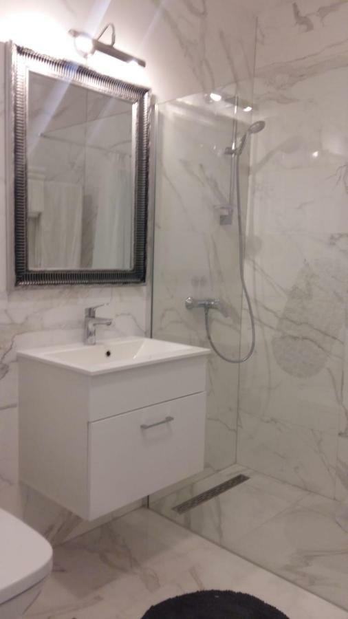 Apartment Dalija Baška Voda Esterno foto